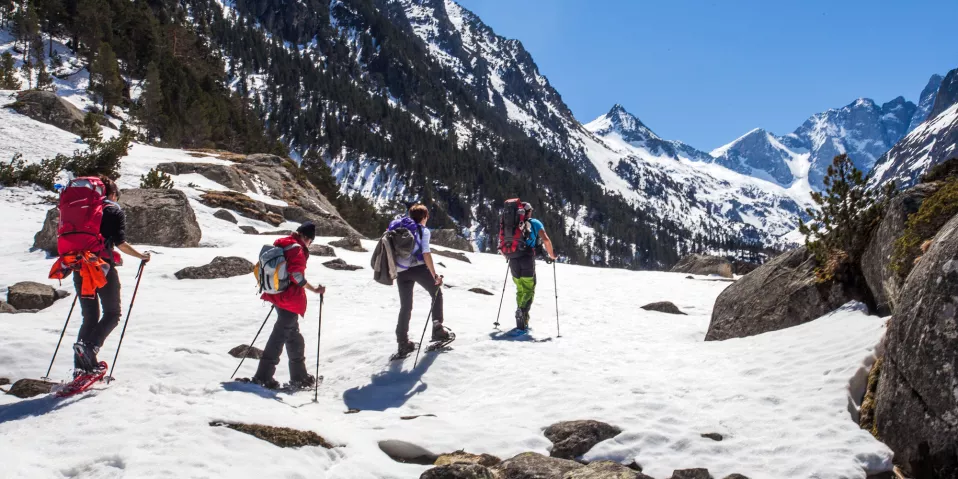 Sorties raquettes sportives ou d&eacute;couvertes dans les Pyr&eacute;n&eacute;es