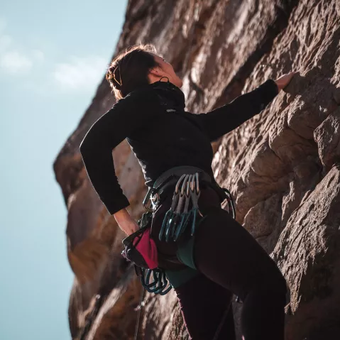 Escalade sur le site du Pont d'Espagne dans les Pyr&eacute;n&eacute;es