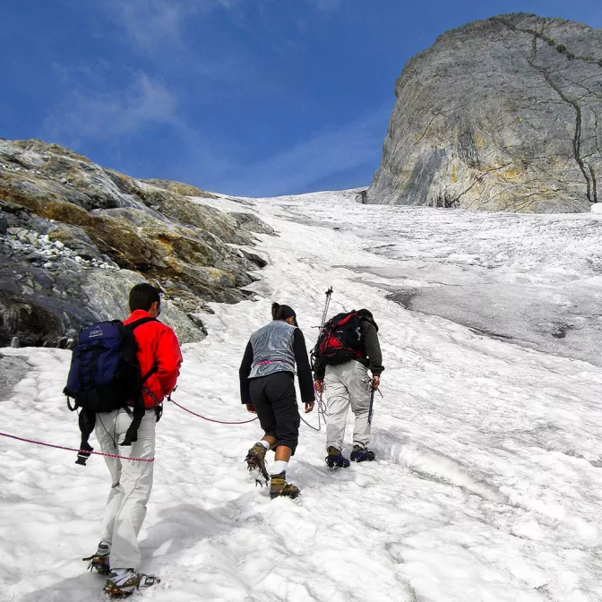 Ascension du Vignemale par le glacier d'Ossoue