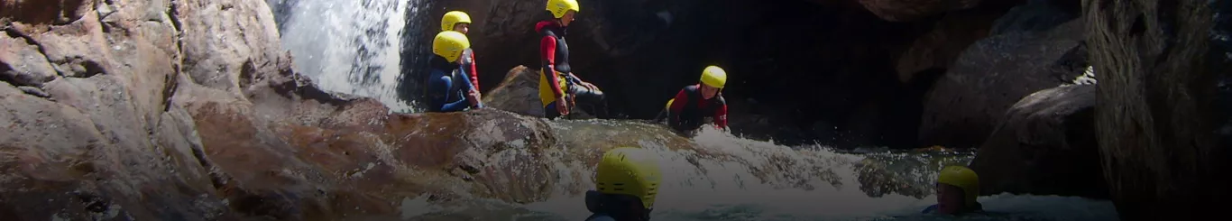 Osez le canyoning ! Profitez des canyons des Hautes Pyr&eacute;n&eacute;es autour de Cauterets, Luz Saint-Sauveur, Argeles-Gazost et Lourdes : H&eacute;as, G&egrave;dre et Ossoue.