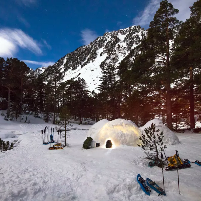 Igloo et sortie raquettes dans les Pyrénées