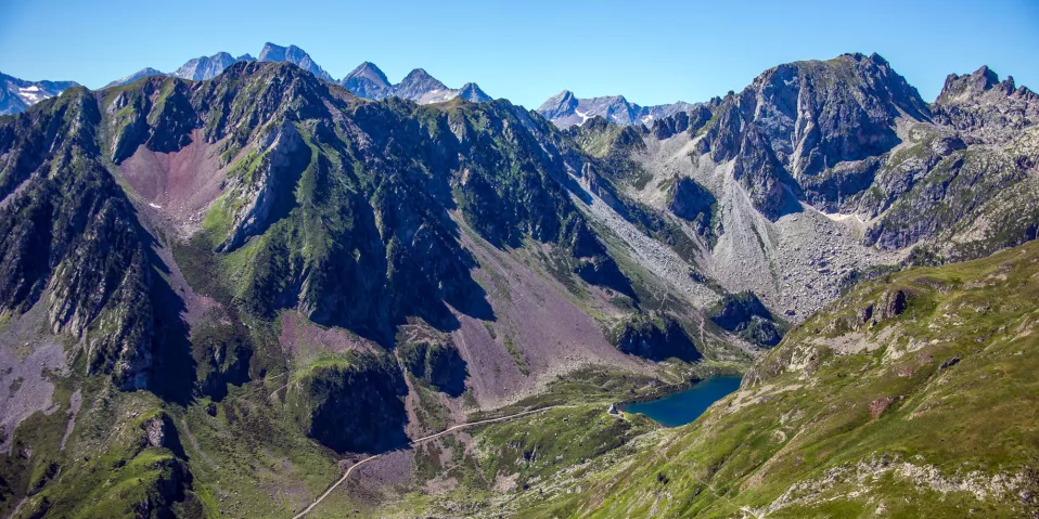Randonn&eacute;e dans les Pyr&eacute;n&eacute;es avec un guide de haute montagne