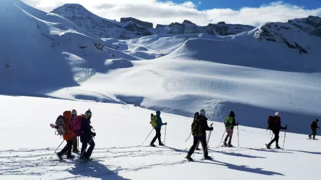 &Agrave; travers un programme de sorties raquettes de tous niveaux, c&rsquo;est en toute qui&eacute;tude que vous pourrez d&eacute;couvrir la magie des Pyr&eacute;n&eacute;es en hiver.