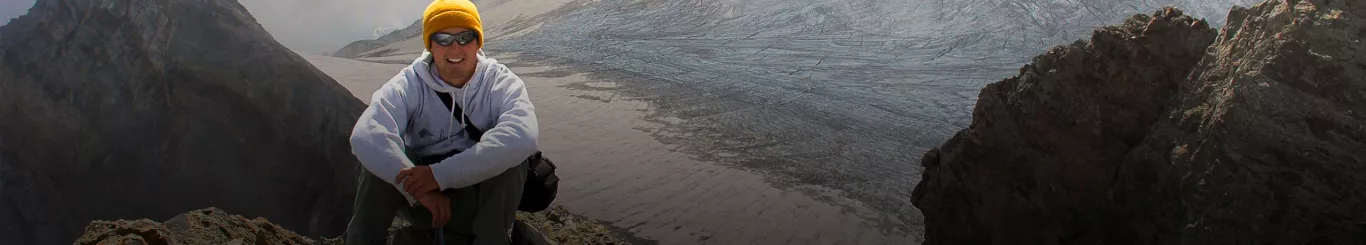 Mesurez-vous au Vignemale, plus haut sommet des Pyr&eacute;n&eacute;es fran&ccedil;aises (3298 m&egrave;tres), par le glacier d&rsquo;Ossoue et le refuge de Baysselance.